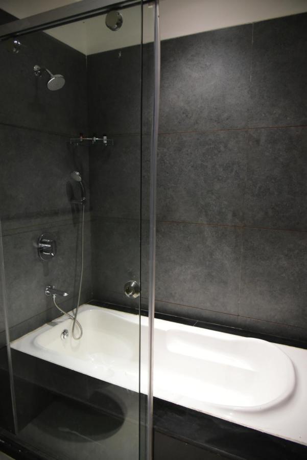 Hotel Crystal Grand Haldwāni Екстериор снимка